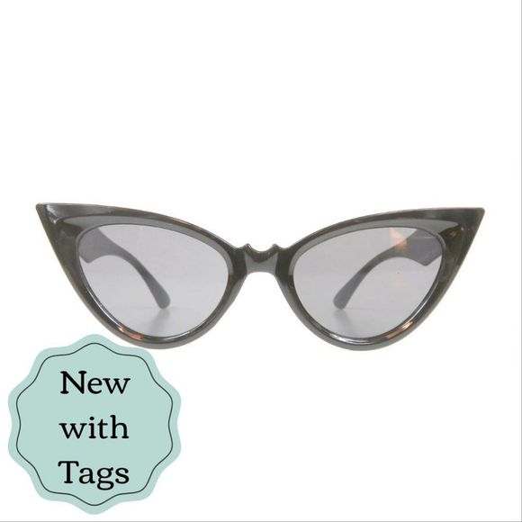 Accessories - Black Cat Eye Sunglasses - Retro Vintage - Old School 50's Pin Up - 1950's NEW